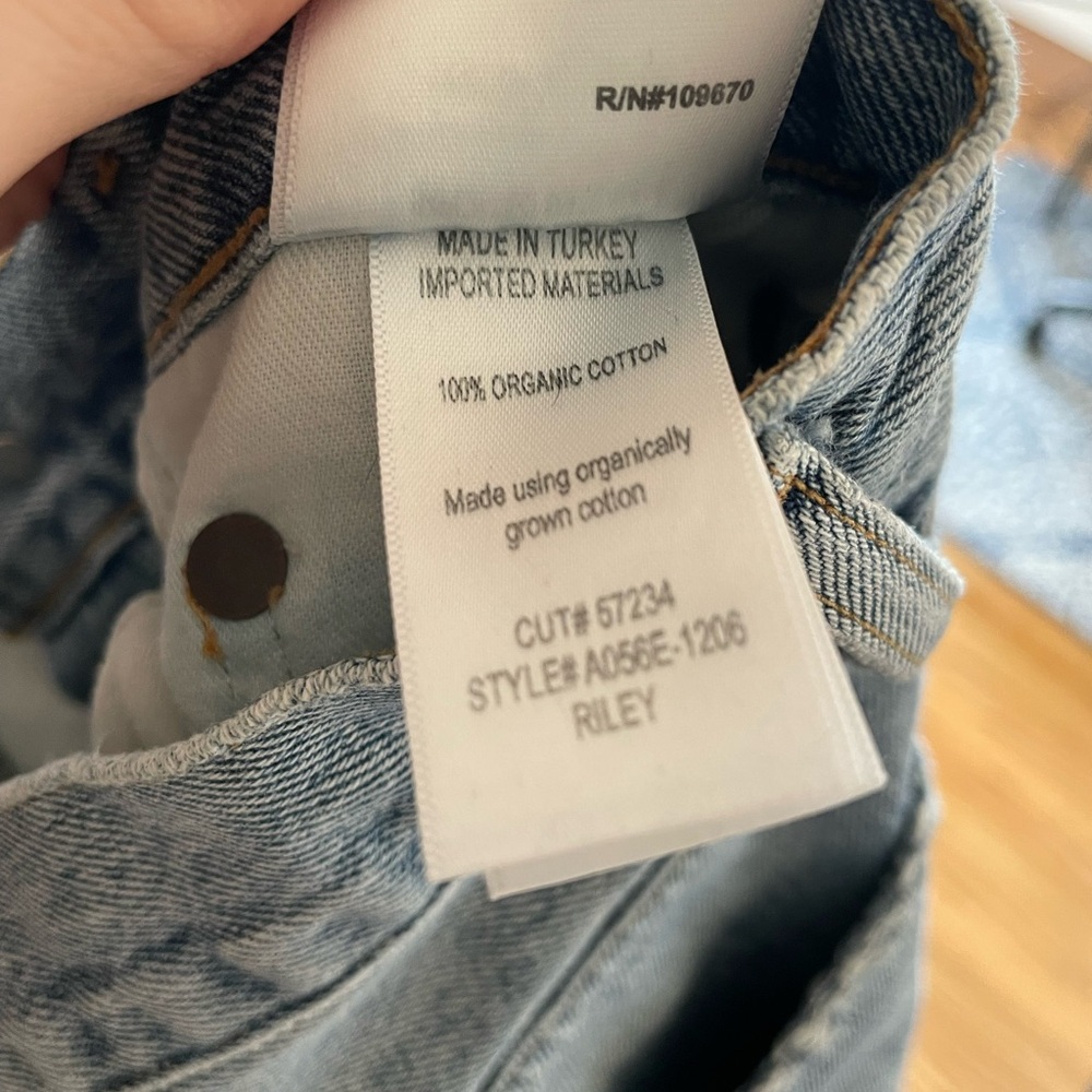 Agolde Riley Jeans Size 26 - Picture 4 of 4